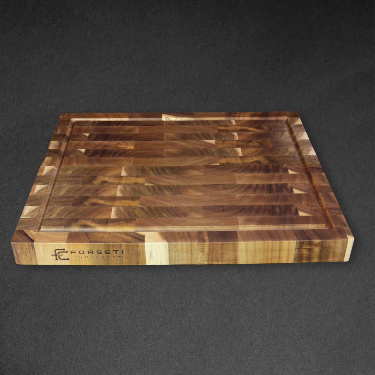 Bladewolf Acacia Cutting Board - BLEM