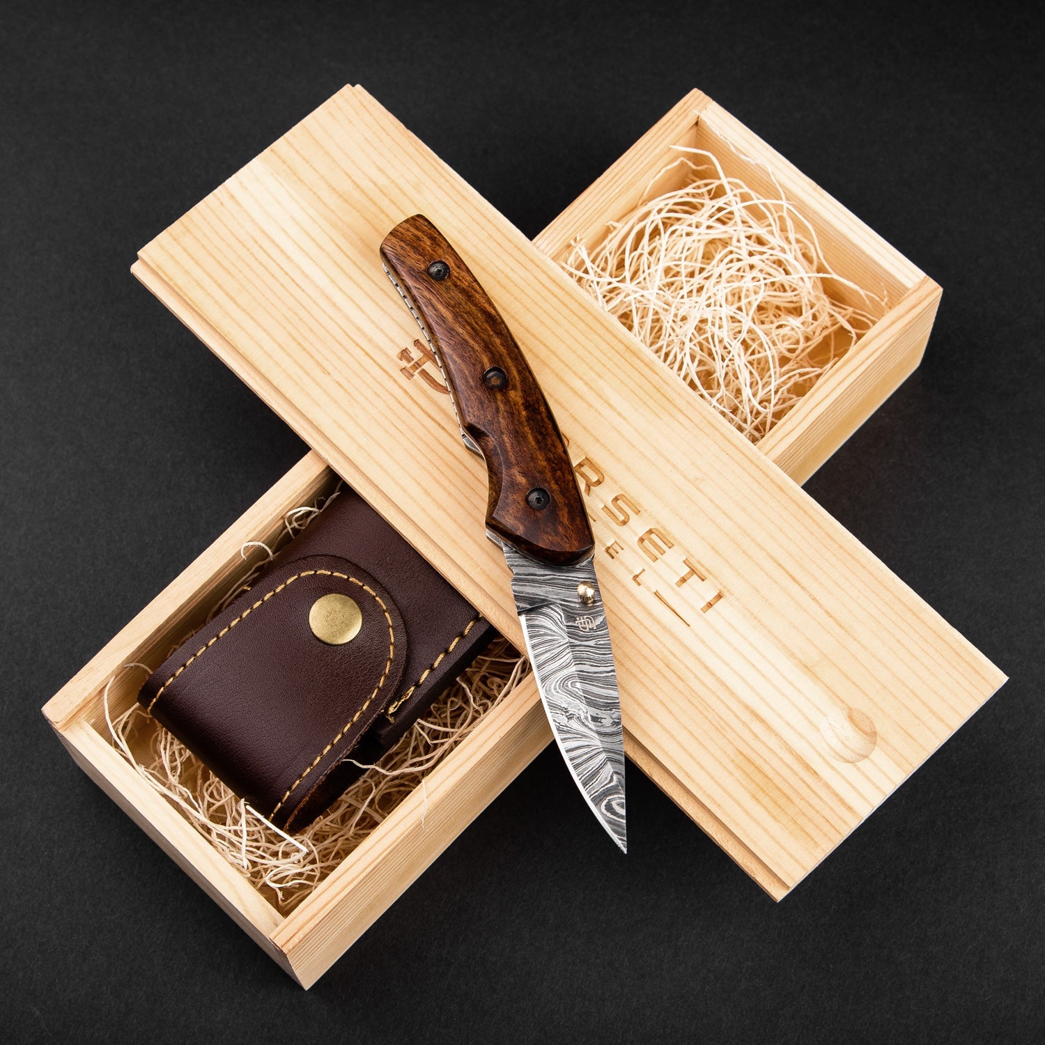 The Londoner Hand-Forged Damascus Steel Folding Knife - Tali Wood