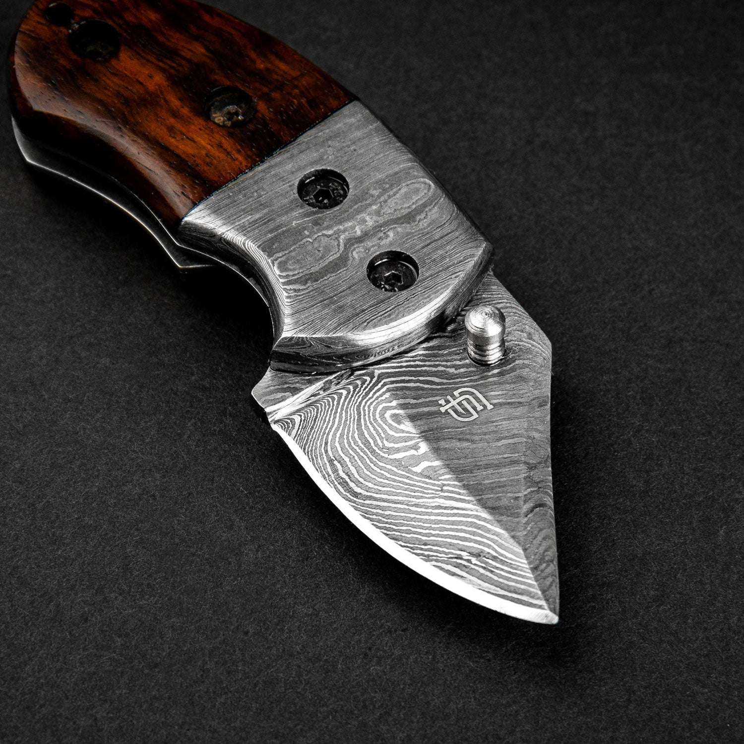 Lightoller Hand-Forged Damascus Steel EDC Folding Knife - Rosewood