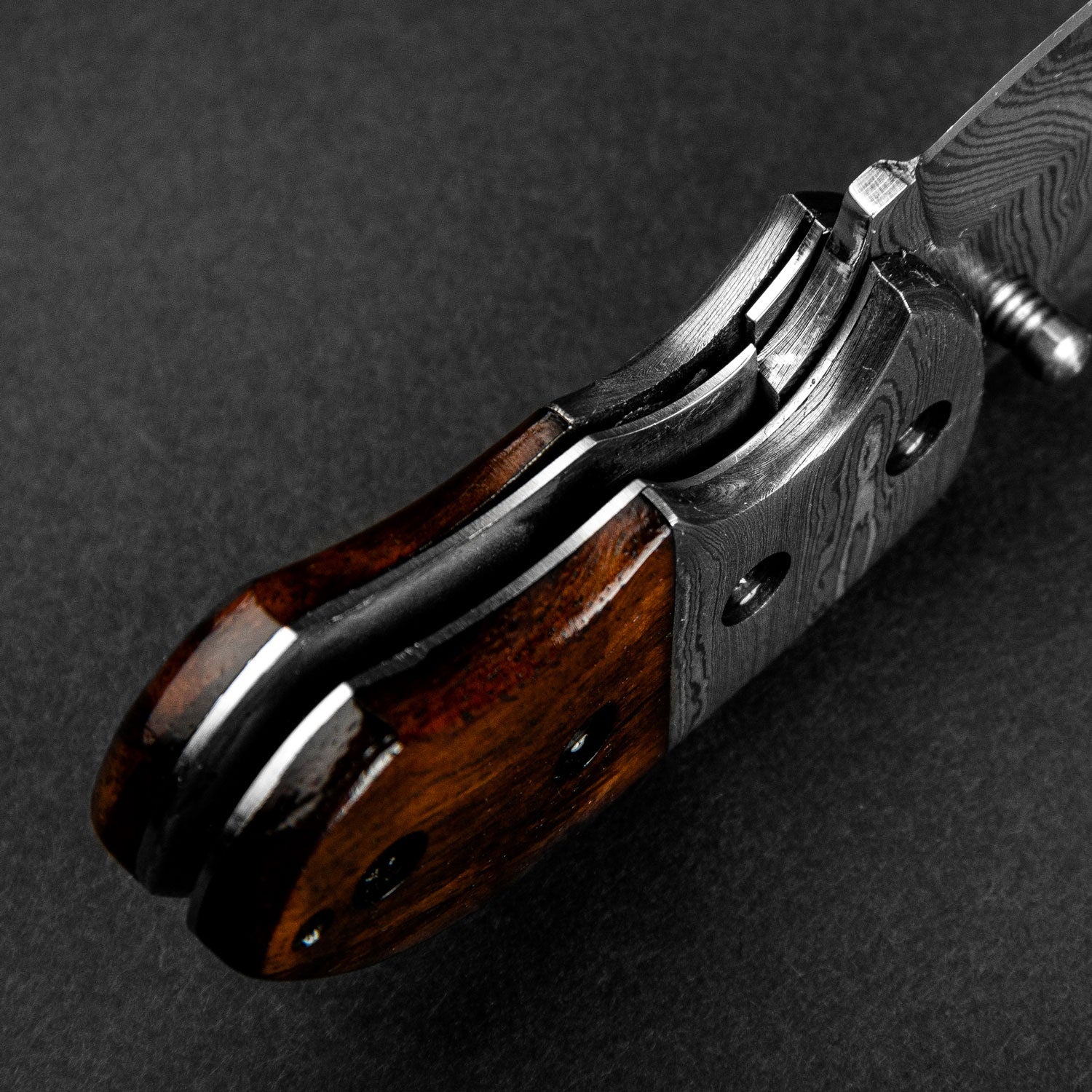 Lightoller Hand-Forged Damascus Steel EDC Folding Knife - Rosewood