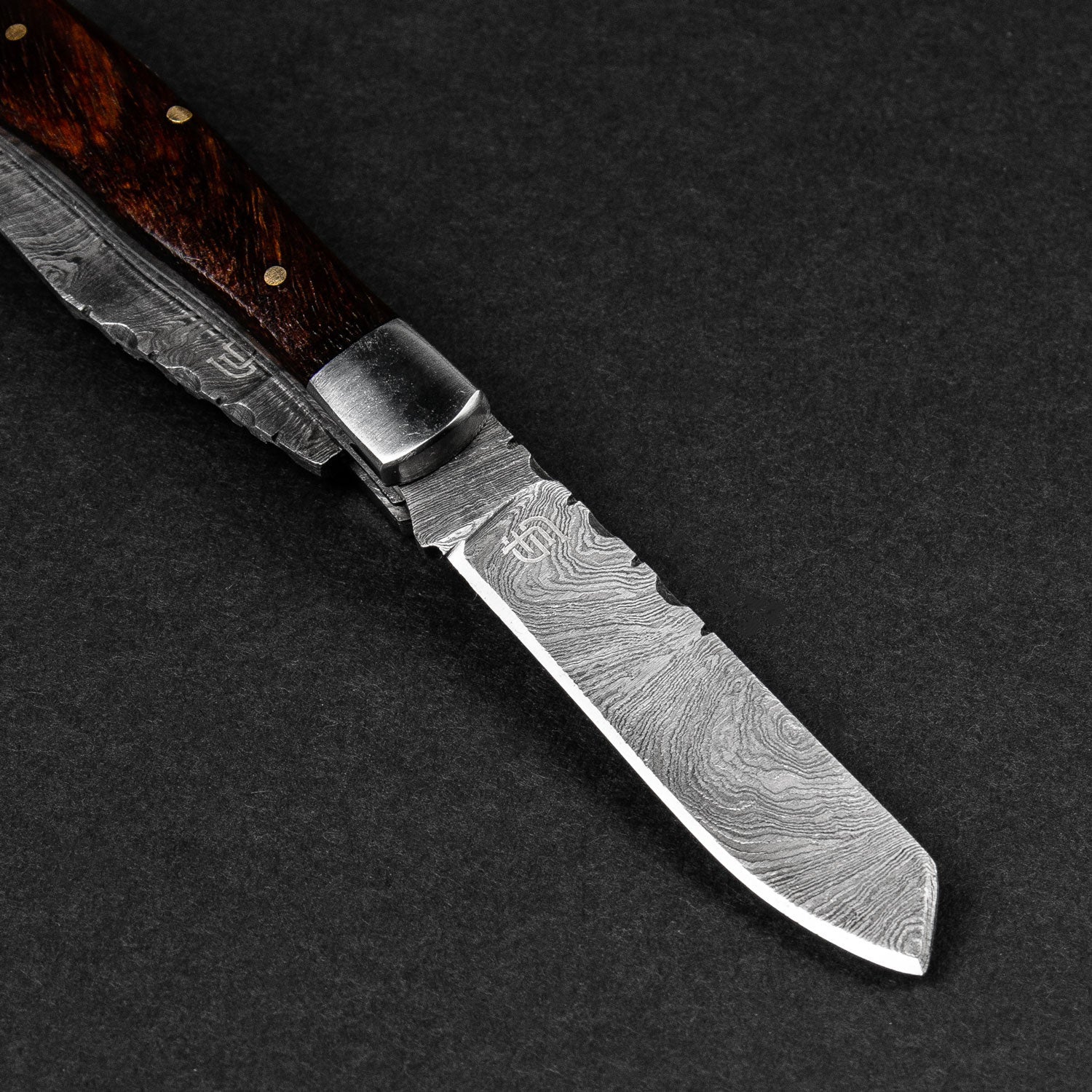 Falcon Hand-Forged Damascus Steel 2-Blade Folding Knife - Rosewood