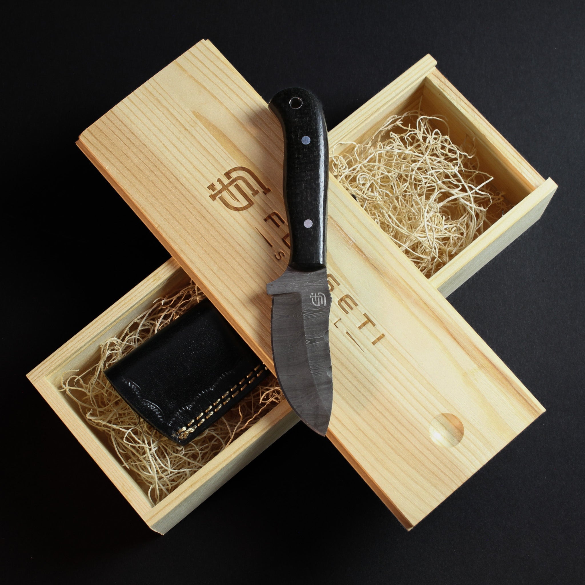 Shackleton Hand-Forged Damascus Steel Skinner - Black G10