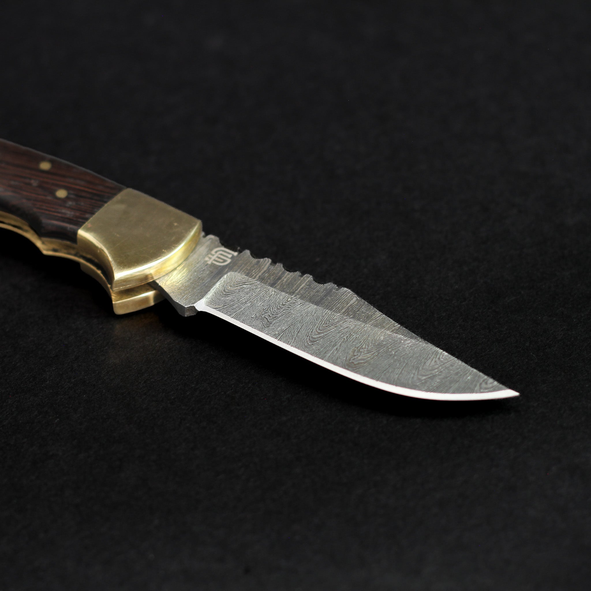Freuchen Hand-Forged Damascus EDC Folding Knife - Wenge Wood