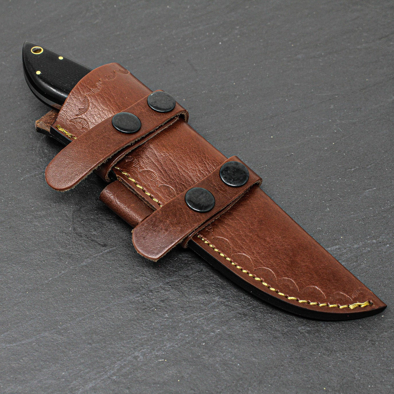 Quanah Hand-Forged Damascus Steel Hunting Knife - G10 and Walnut