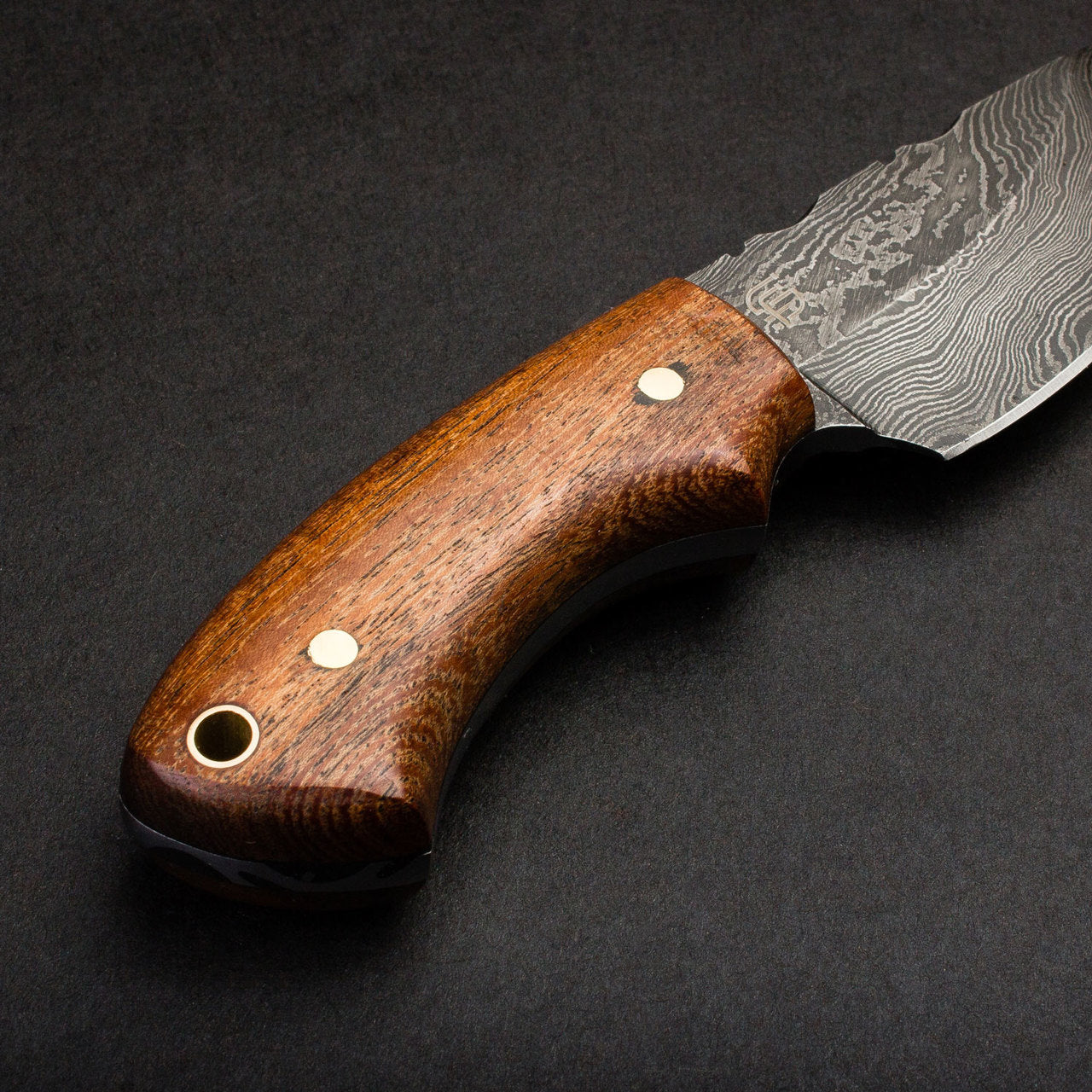 Colter Hand-Forged Damascus Steel Skinner - Walnut