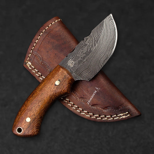Colter Hand-Forged Damascus Steel Skinner - Walnut